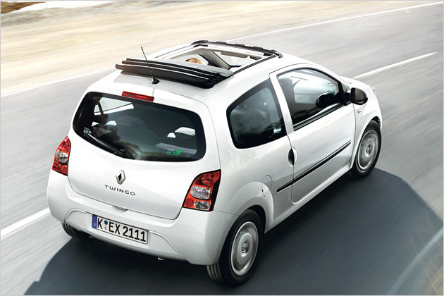 Renault Twingo as fresh air version Authentique folding roof