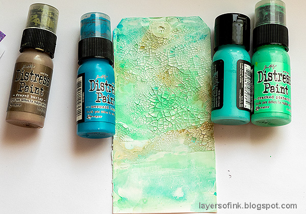 Layers of ink - Snowmen Meeting Tag Tutorial by Anna-Karin Evaldsson. Paint with distress paint.