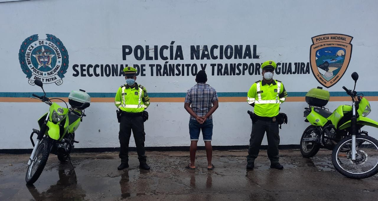 https://www.notasrosas.com/Setra efectúa tres capturas en vías de La Guajira, por diferentes delitos