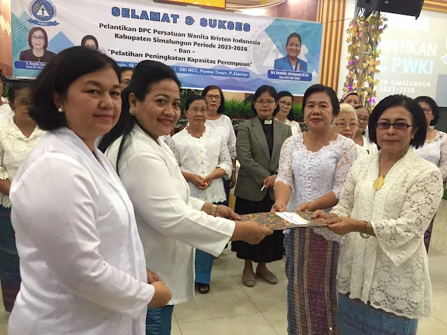 Resmi dilantik, Ir.Rospita Sitorus Nahkodai DPC PWKI Simalungun