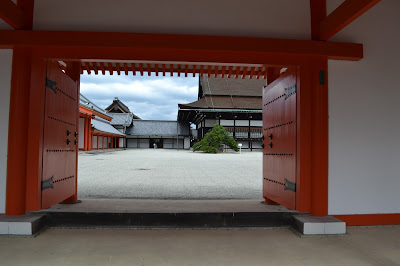 Shishinden, Kyoto Imperial Palace - www.curiousadventurer.blogspot.com