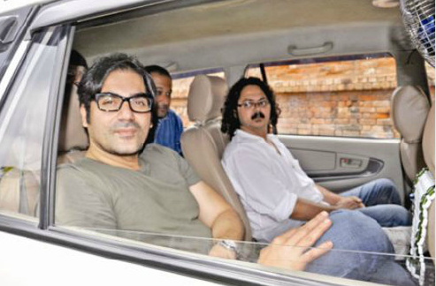 Arbaaz Khan In Kanpur, India For Dabangg 2 | Find Some Locations For Dabangg 2 By Arbaaz Khan And Dabangg 2 Team