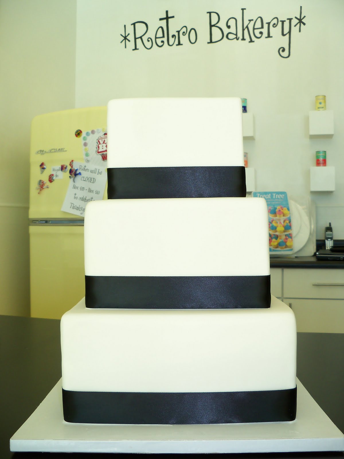 black and white wedding cake