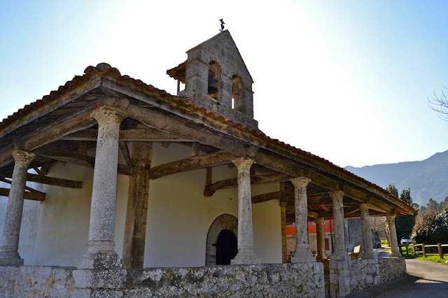 Resultado de imagen de foto de la iglesia de san roque del acebal