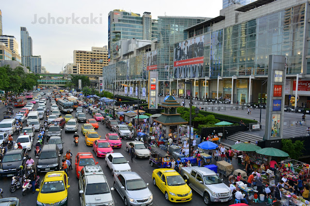 Bangkok-Food - Pla-Chon-Pao-Grilled-Snakehead-Fish-Street-Side-Stall -CentralWorld