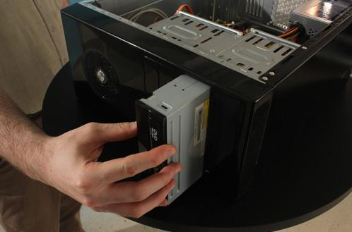 Step by Step Tips to Install Optical Drive in a Computer