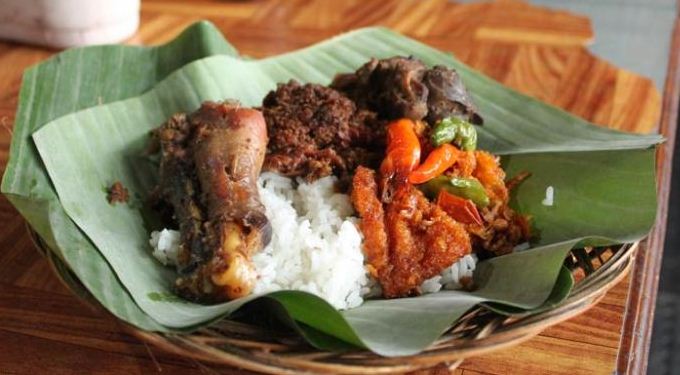 Makanan Khas Nusantara: RAHASIA MEMBUAT GUDEG JOGJA ENAK 