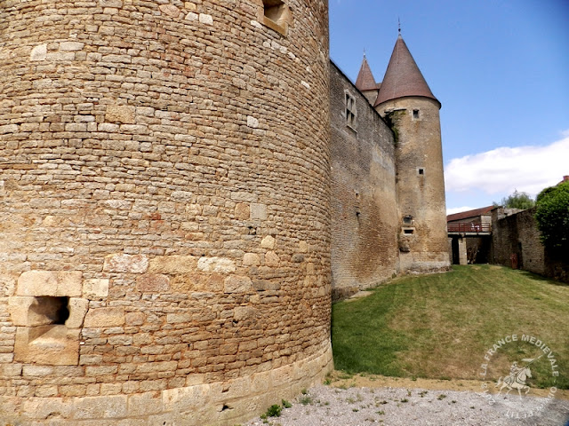 CHATEAUNEUF-EN-AUXOIS (21) - Château-fort