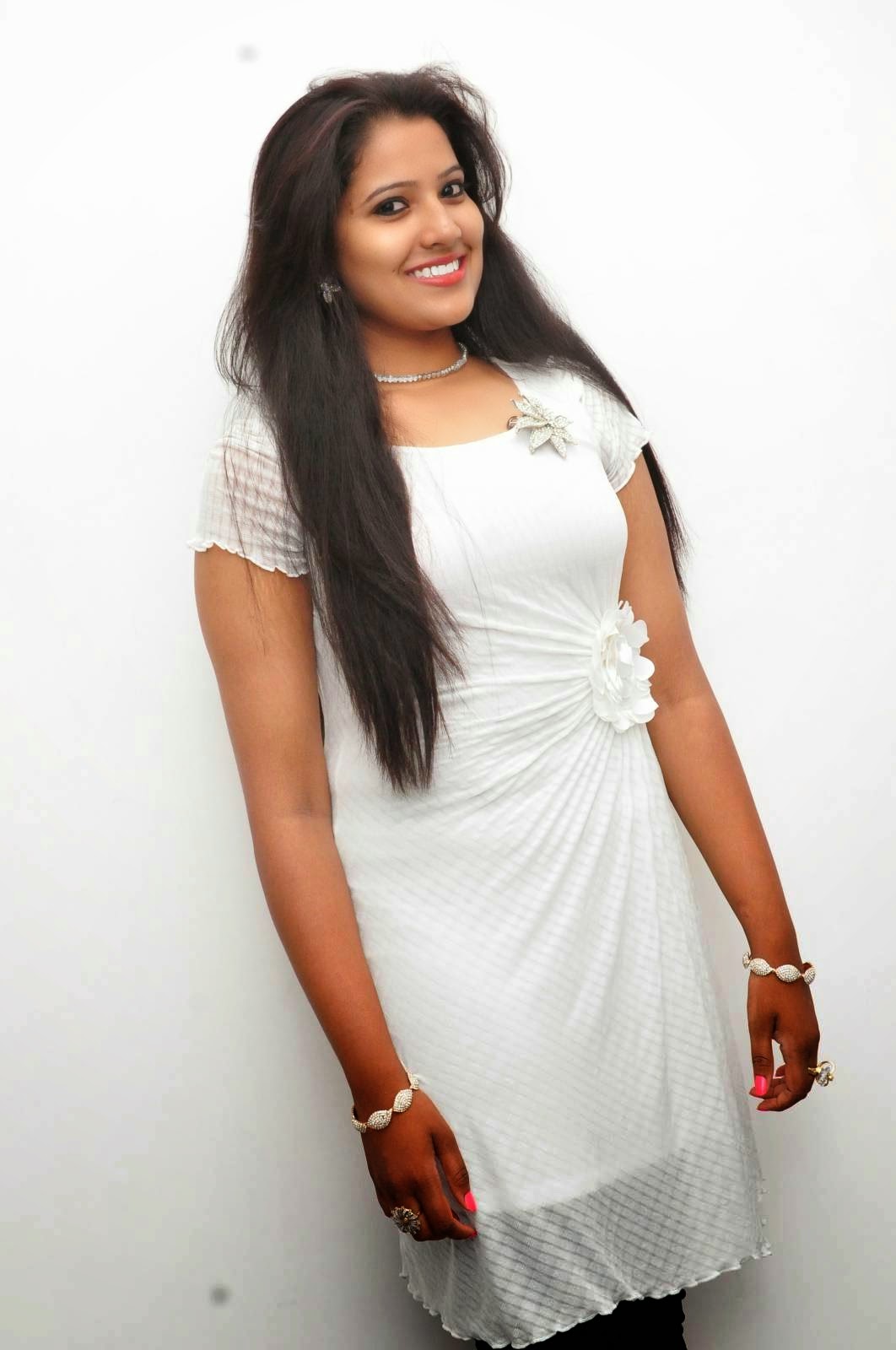 Actress Telugu Vandana for Long Hair Gallery - SHINER PHOTOS