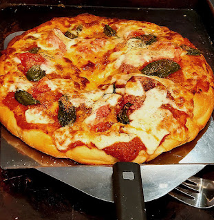 Tomato Basil Pizza