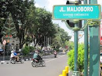 http://wisatastevenly.blogspot.com/2014/07/jalan-malioboro.html