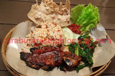 Foto Resep Nasi Tutug Oncom Sederhana Spesial Pedas Khas Sunda Bandung, Jawa Barat, JABAR Komplit Sambal Pedas Sajian Sedap Sekejap Langsung Enak