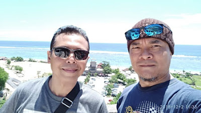 Wawan dan Ndock di Pantai Pandawa Bali
