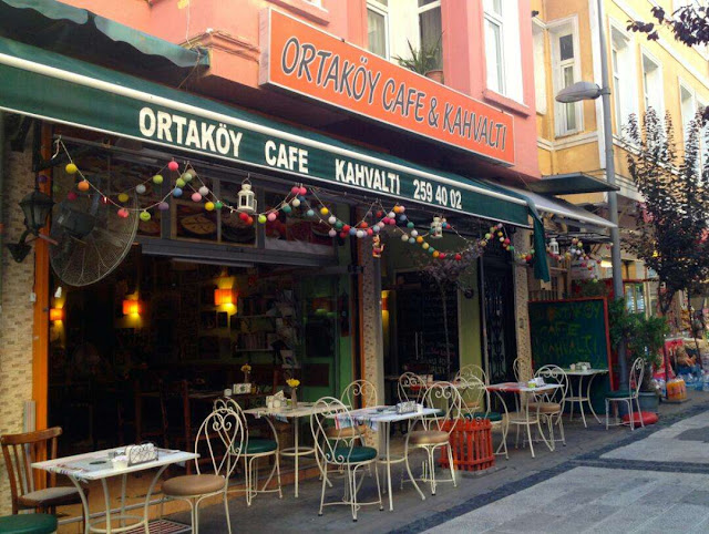 مقهى ومطعم إفطار أورتاكوي طعام لذيذ وأجواء دافئة Ortaköy Cafe Kahvaltı