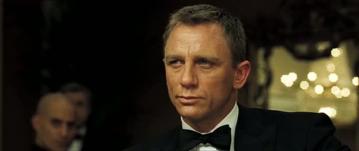 Screen Shot Of James Bond Casino Royale (2006) Dual Audio Movie 300MB small Size PC Movie