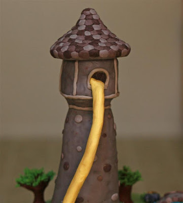 What would a Rapunzel cake be without the tower I molded this tower out of