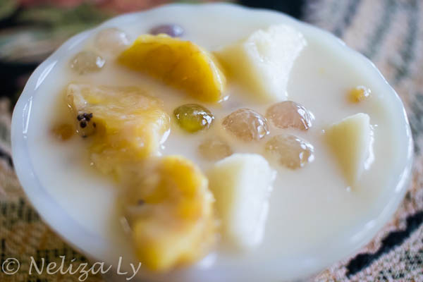 Instant Pot Ilonggo Ginat-an or Taro Tapioca Coconut Dessert