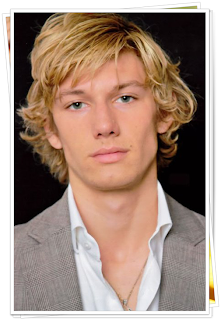 Alex Pettyfer Frisuren - Alexander Richard 