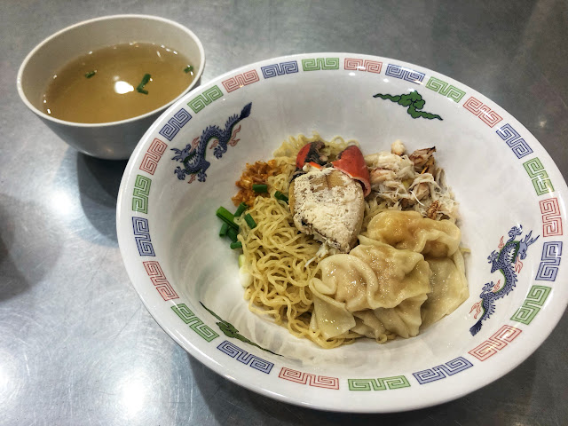 crab noodles, prawn wontons, and broth, Odean Noodles, Bangkok, Thailand