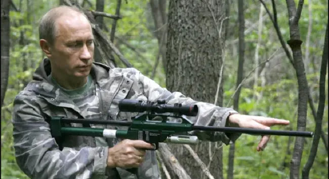«Αναπόφευκτη» η σύγκρουση Ρωσίας-Ουκρανίας κατά τον Πούτιν: «Μετατρεπόταν σε αντιρωσικό ορμητήριο»