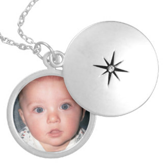 Personalized Photo Locket Idea for Mom on Mother's Day