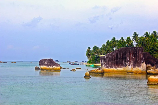 Pantai Jelita Sejuba