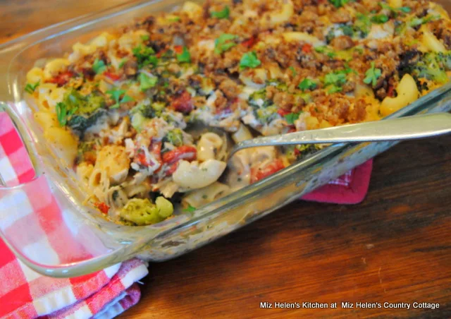 Chicken and Broccoli Alfredo Casserole at Miz Helen's Country Cottage