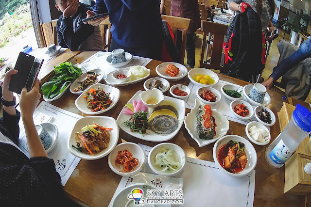 My first impression on Hwa Mok Won 화목원, the dishes are beautiful!!