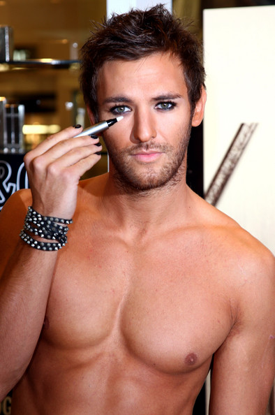 Man make-up! It's not just cover up on a zit- 1 in 7 guys in Britain wear