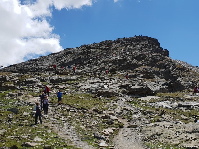 Hiking from Gornergrat to Rotenboden in late July 