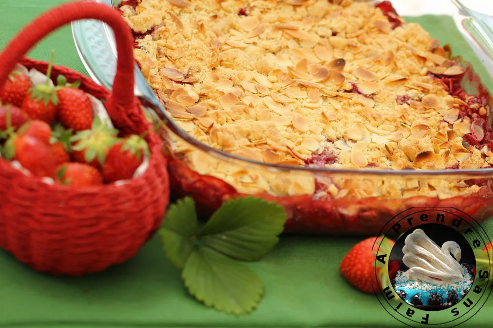 Crumble aux fraises et amandes effilées