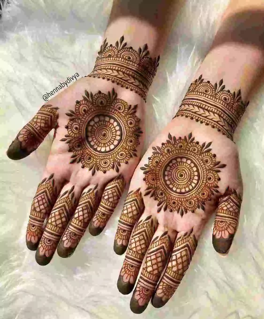 mehndi design easy and beautiful front hand