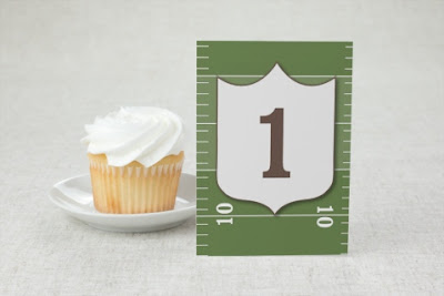 Planning a football-themed wedding? These ideas from www.abrideonabudget.com are GREAT!