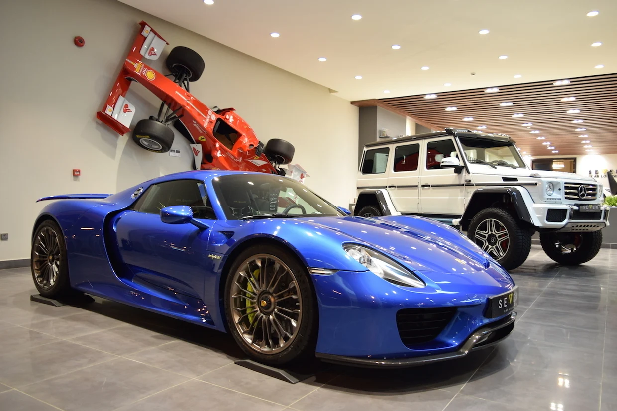 Porsche 918 Spyder xanh biển quyến rũ đẹp tuyệt vời