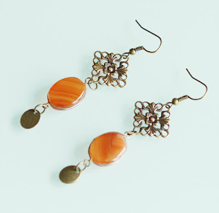 https://www.alittlemarket.com/boucles-d-oreille/fr_boucles_romantiques_agate_et_bronze_-17795331.html