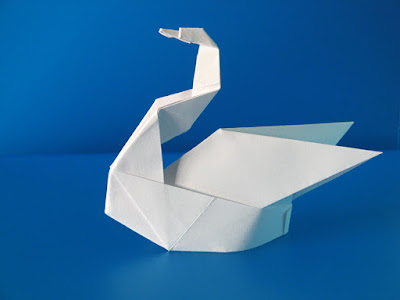 Origami: Cigno Esse - Swan Esse © by Francesco Guarnieri