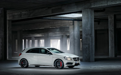 2014 Mercedes-Benz A45 AMG