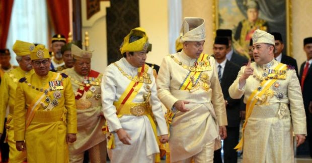 Sultan Muhammad V Angkat Sumpah Yang di-Pertuan Agong 15 | MY ADHA