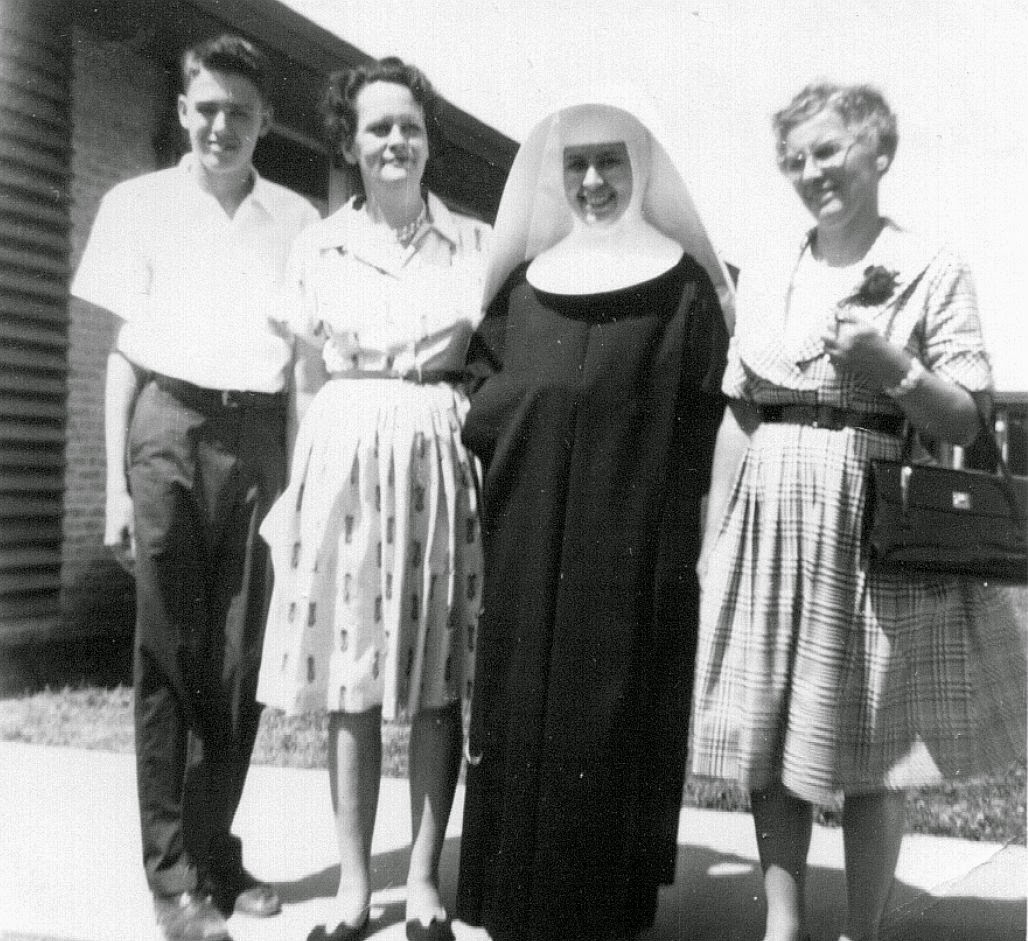 Mike And Anna Marie Bub Sister Mary Alice Hedy Willems And Irene