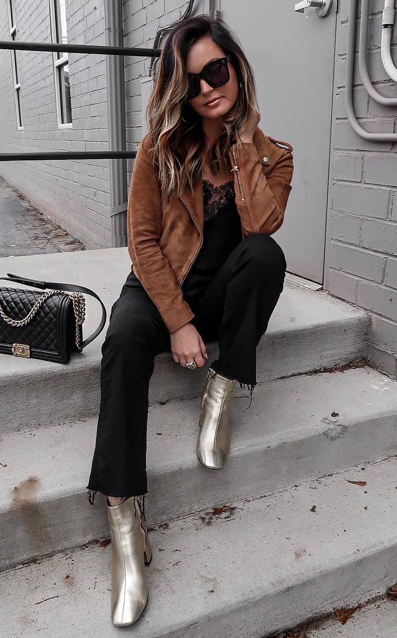 best fall outfit idea / black bag + brown moto jacket + top + black jeans + gold boots