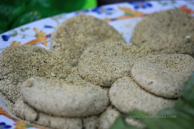 Kue Tepung Gomak