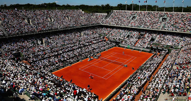 Roland Garros com arquibancadas lotadas