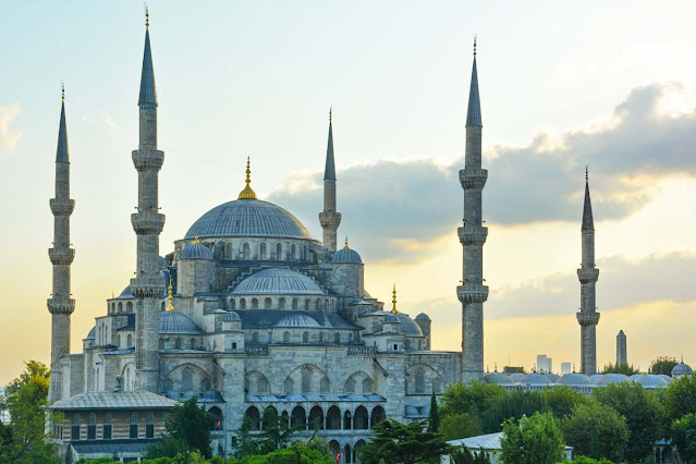 ما هي أشهر المعالم في اسطنبول؟