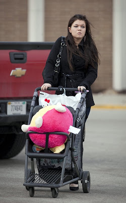 Amber Portwood shopping in Indiana