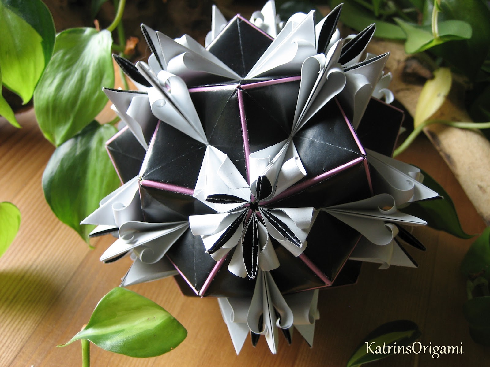kusudama Royal die Origami origami lily Kunst Kusudama Papierfaltens: royal  Lily des