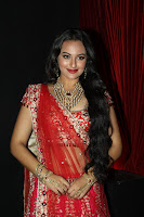 Sonakshi, Sinha, Hot, Photos, at, India, Bridal, Fashion, Week, Sept, 2012