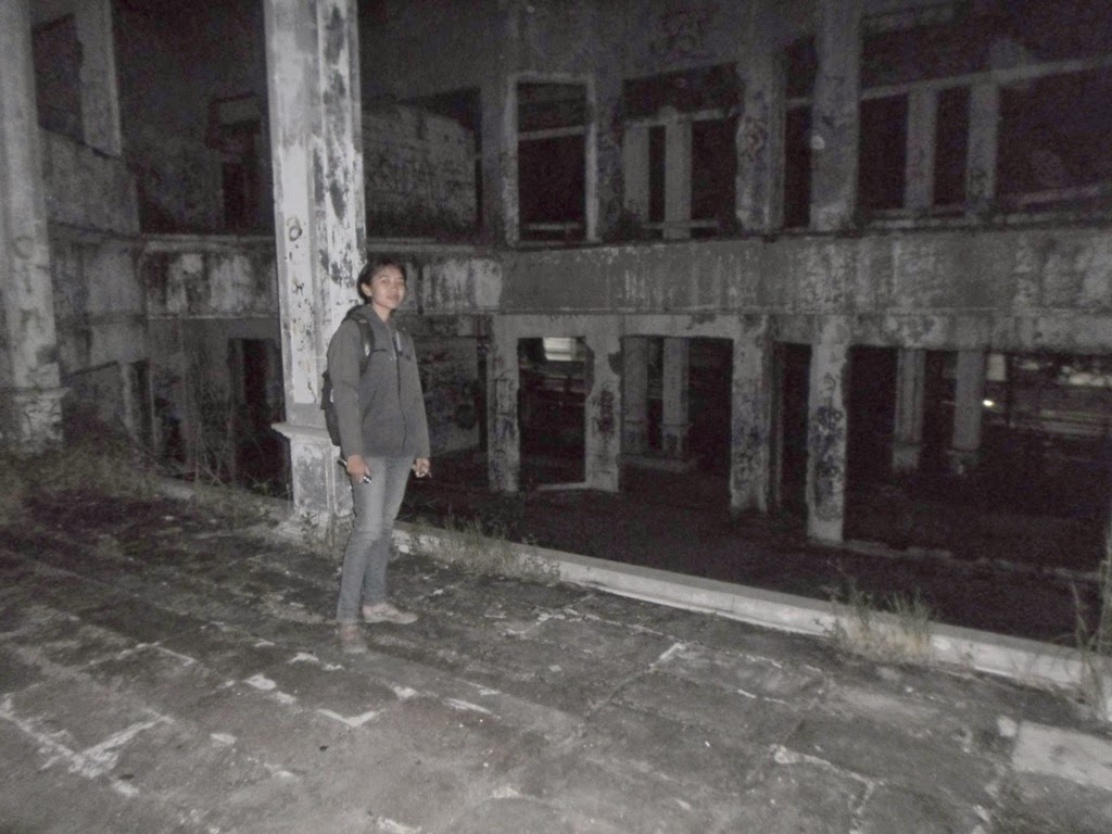 Rumah Hantu Darmo dan Misteri di Dalamnya - Manusia Lembah