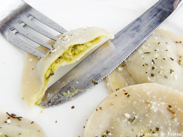 Ravioli rellenos de pesto