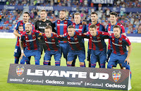 LEVANTE U. D. Temporada 2021-22. Campaña, Aitor Fernández, Rubén Vezo, Carlos Clerc, Róber Pier, Gonzalo Melero. José Luis Morales, Jorge De Frutos, Roger Martí, Nemanja Radoja, Miramón. LEVANTE U. D. 3 REAL MADRID C. F. 3. 22/08/2021. Campeonato de Liga de 1ª División, jornada 2. Valencia, estadio Ciutat de Valencia. GOLES: 0-1: 5’, Gareth Bale. 1-1: 46’, Roger. 2-1: 58’, Campaña. 2-2: 73’, Vinicius. 3-2: 79’, Róber Pier. 3-3: 85’, Vinicius.