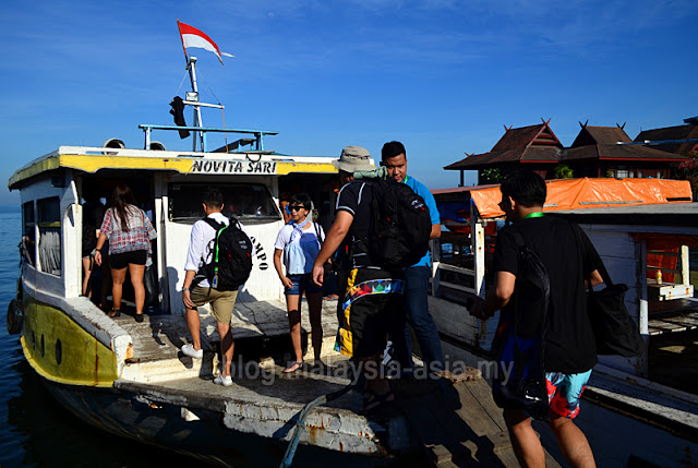 Ferry to Kodingareng Keke Island